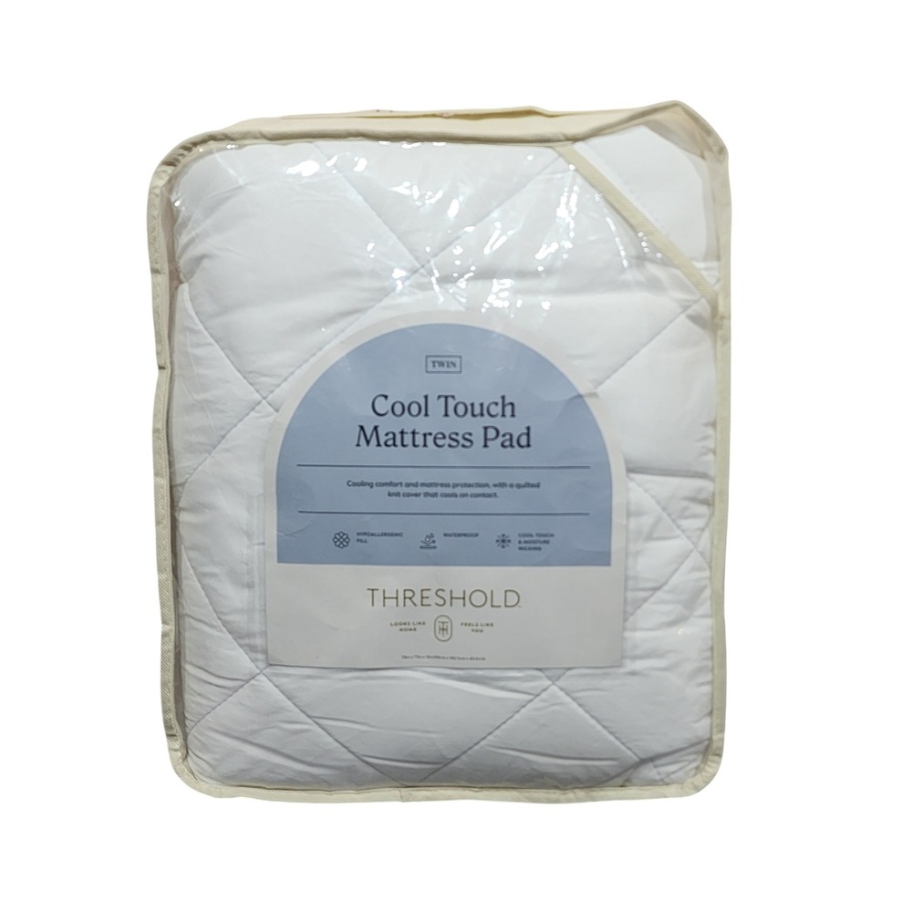 Threshold Twin Cool Touch Mattress Pad Waterproof White 18in Deep Pocket